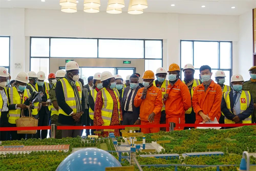 20211210165619561949